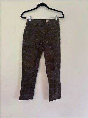 Anthropologie The Wanderer Camo Utility Cargo Straight Leg Pants Women’s 25